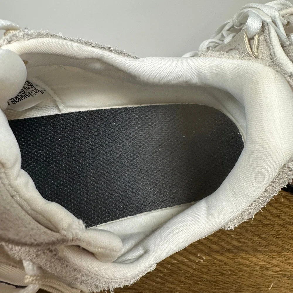 Nike Sneakers Womens 7 White Sanddrift Fontanka Waffle Running Gym Shoes